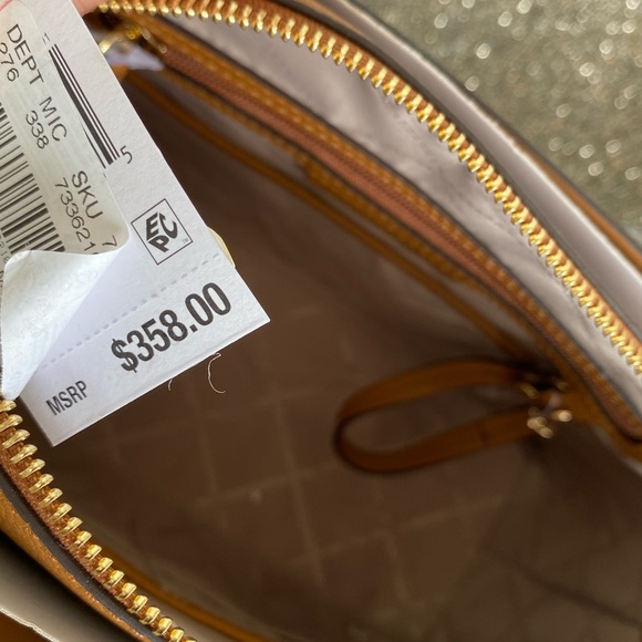 ❌sold❌MICHAEL Michael Kors Merce🤍🧡 - Picture 6 of 10